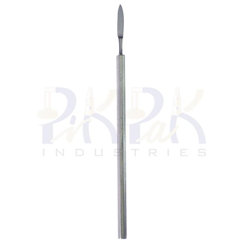 Nail Folding knife with cutting edge